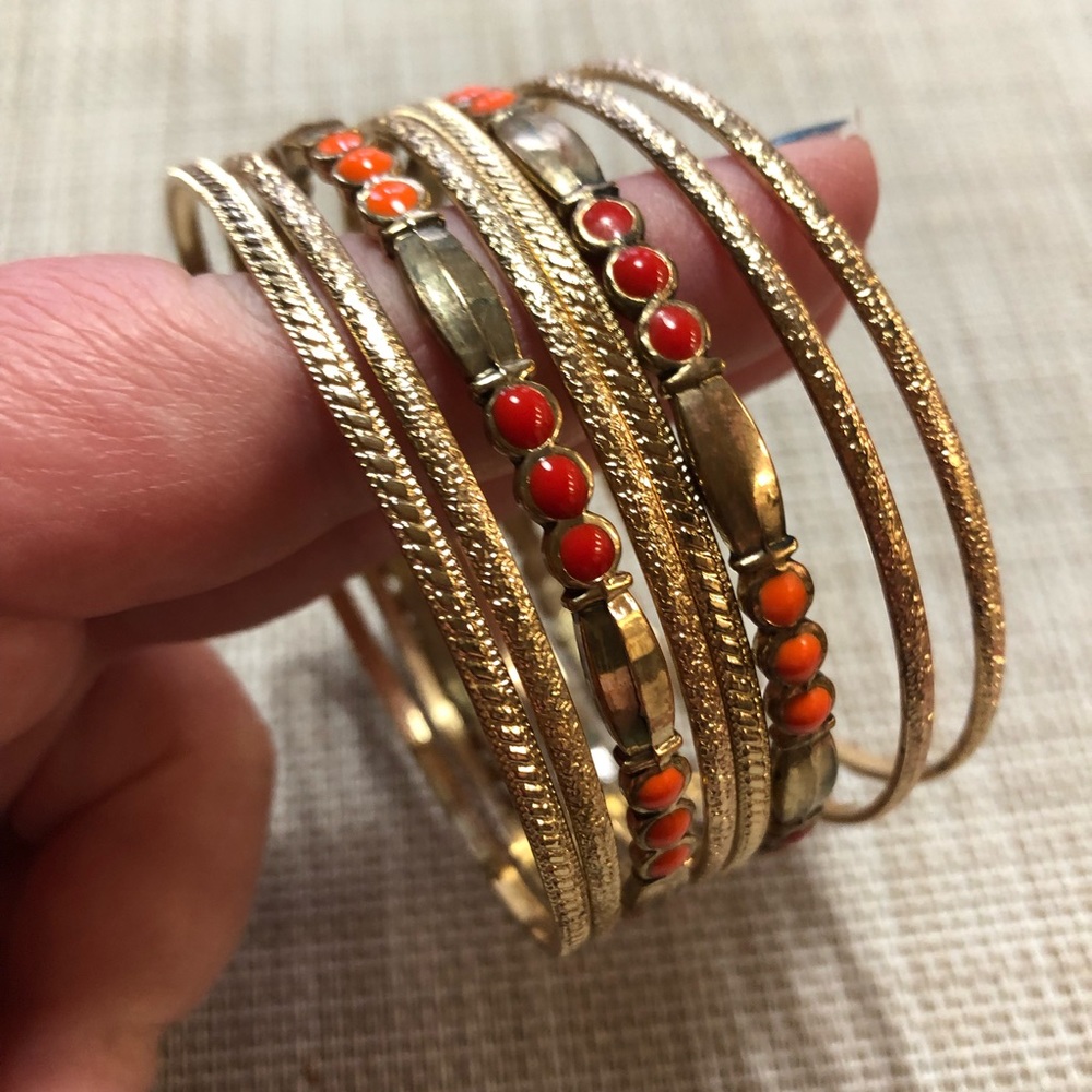 Set of 8 Goldtone Vintage Bangle Bracelets